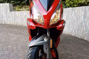 SCOOTER EAGLE 125cc ROSSO ANCHE IN COMODE RATE
