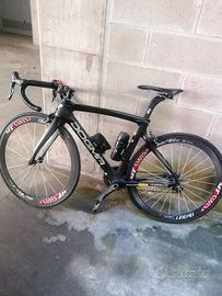 Bici da corsa pinarello f8