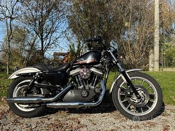 Harley-davidson 883 Sportster R