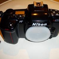 NIKON MACCHINA FOTOGRAFICA