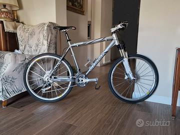 Bicicletta Giant Iguana