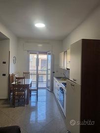 Appartamento in zona semi centrale