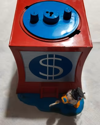 Salvadanaio Zio Paperone, deposito cassaforte.