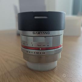 Samyang 8mm f2.8 fish-eye attacco Fujifilm