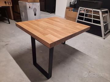 Tavolo da soggiorno contemporaneo a METÀ PREZZO