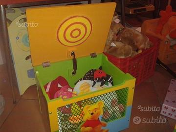 PORTAGIOCHI con rotelle