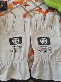 Guanti da lavoro in pelle. vedi dettagli