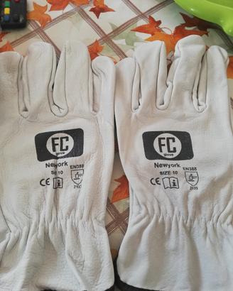 Guanti da lavoro in pelle. vedi dettagli
