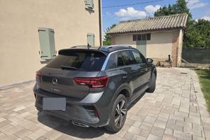 T-ROC  R-LINE PLUS