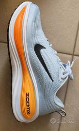 NIKE VOMERO PLUS 