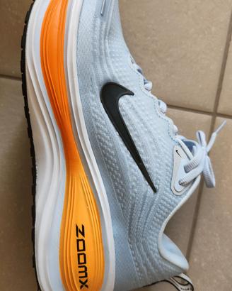 NIKE VOMERO PLUS 