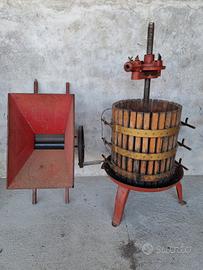 Torchio e pigiatrice per uva 