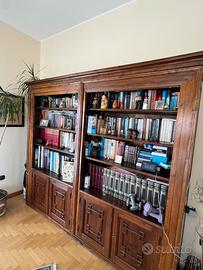 Libreria in legno massello antica