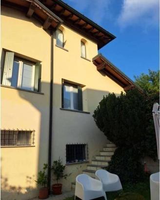 Immobile in asta di 214 m² con 5 locali e box auto