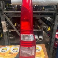 FARO POSTERIORE DESTRO FIAT PANDA ANNO:2006