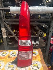 FARO POSTERIORE DESTRO FIAT PANDA ANNO:2006