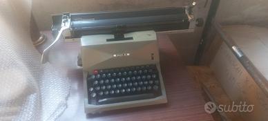olivetti diaspro 82 macchina da scrivere vintage