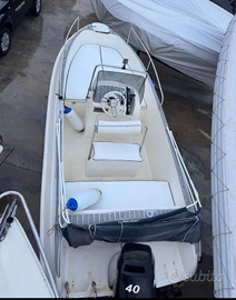 Barca e motore 40 60 iniezione 4 tempi