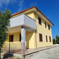 Villa Unifamiliare RISTRUTTURATA con ampio Terreno