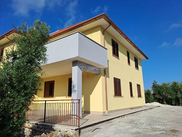 Villa Unifamiliare RISTRUTTURATA con ampio Terreno