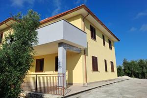 Villa Unifamiliare RISTRUTTURATA con ampio Terreno