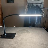 Lampada LED regolabile da scrivania
