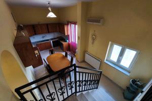 Luminoso 7 Vani su due livelli