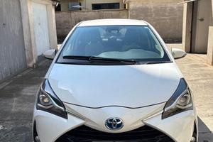 Toyota Yaris Hybrid 1.5 – Perfette condizioni