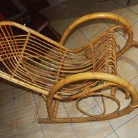 Sedia a dondolo in Vimini Vintage: Relax e stile