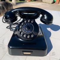 Telefono antico di bachelite da collezione