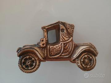 Macchina d'epoca in ceramica San Marino