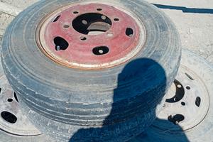 gomme e cerchi Om Iveco 50- 40 ecc 