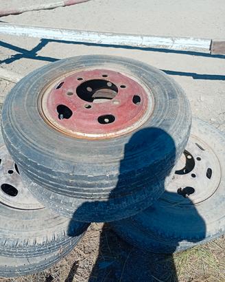 gomme e cerchi Om Iveco 50- 40 ecc 