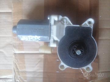 Motorino alzavetro ant sx Vw Fox