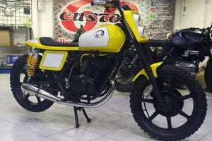 Moto cade racer