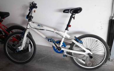 BMX XMR freestyle acrobazie con pedane 