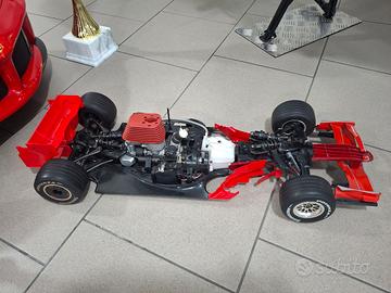 Modellini F1 con motore a scoppio 
