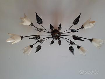 Lampadario  in ferro battuto