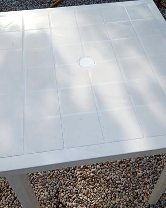tavolo bianco 