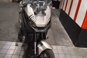 x-adv 750