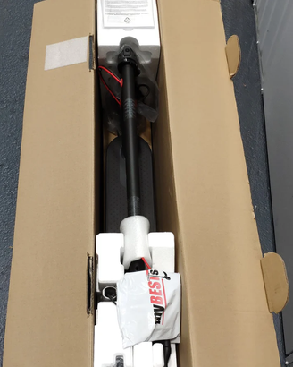 Monopattino Xiaomi Electric Scooter PRO - con box