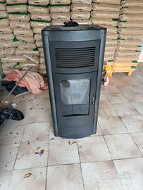 Idro stufa a pellet MCZ Suite Hydro