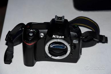 Nikon D70 + Nikon 18-70