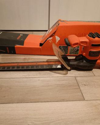 Taglia siepi Black+ Decker
