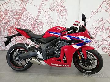 Honda CBR 650 R E-Clutch