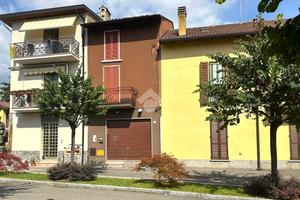 NEGOZIO A MONTICELLO BRIANZA