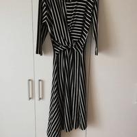 Vestito a righe nero e bianco