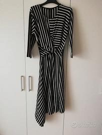 Vestito a righe nero e bianco