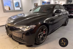 ALFA ROMEO GIULIA 2.2 AT8 Q4 VELOCE – 2021