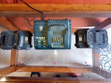 Caricabatterie + Batterie avvitatore Metabo